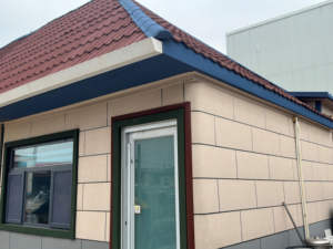 Panel Sándwich <span class=keywords><strong>de</strong></span> <span class=keywords><strong>Poliuretano</strong></span> para Aislamiento <span class=keywords><strong>de</strong></span> Cámaras Frigoríficas Exteriores Modernas, con Placa Metálica <span class=keywords><strong>de</strong></span> Acero y Aluminio - Product Image 3