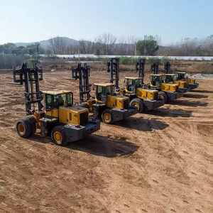 Carrello Elevatore Elettrico Fuoristrada 4x4 con Benna in Vendita - Product Image 2