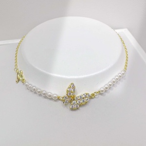 Pulsera de plata de ley 925 chapada en oro con perlas, diseño personalizado de mariposa con circonita, cadena de eslabones de 14k para niñas. - Product Image 1