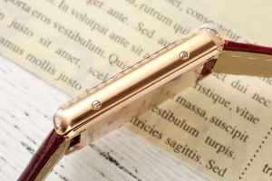 Reloj mecánico automático moderno y elegante con bisel con incrustaciones de diamantes, correa de cuero con estampado de cocodrilo rojo vino, resistente al agua - Product Image 5