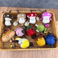 Porte-clés en laine feutrée à la main, pendentif alimentaire en feutre, breloque Kawaii Fruits et Champignons, cadeau d'art textile en gros