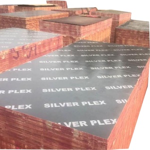 Panneaux <span class=keywords><strong>de</strong></span> <span class=keywords><strong>coffrage</strong></span> en béton phénolique WBP <span class=keywords><strong>de</strong></span> 18 mm avec film rouge pour la construction extérieure moderne <span class=keywords><strong>de</strong></span> première classe - Product Image 2