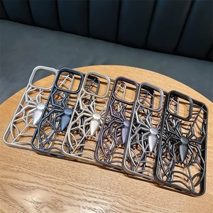 Moda placcato argento cartone animato cava <span class=keywords><strong>Spider</strong></span> <span class=keywords><strong>Man</strong></span> cassa del telefono per IPhone 16 Pro Max - Product Image 1