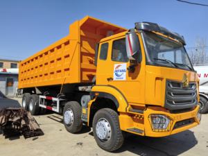 Sinotruk HOWO 8x4 Camion à benne basculante robuste jaune Les petits camions sont des modèles spéciaux pour les chantiers de construction urbains - Product Image 5