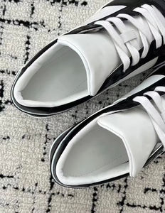 รองเท้าผ้าใบผู้ชายแฟชั่น พื้นหนา ใส่ได้หลากหลายสไตล์  รองเท้ากีฬาลำลอง  รองเท้าทรงทันสมัย  รองเท้าบาสเก็ตบอลสีขาวรุ่นใหม่ ระบายอากาศได้ดี - Product Image 6