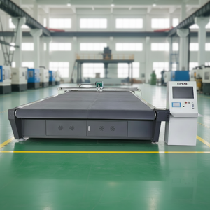 Máquina de corte ultrasónico digital CNC de cama plana vibratoria con cortador en V para persianas enrollables y estores romanos de la mejor calidad - Product Image 1