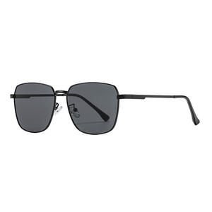 แว่นกันแดดนักบินสำหรับผู้ชายรุ่นใหม่ กรอบโลหะ ป้องกันรังสียูวี 400 ประเภท 3 สำหรับการขับขี่และการใช้งานกลางแจ้ง - Product Image 3