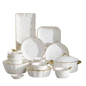 Vajilla de Porcelana Desechable de Lujo Estilo Escandinavo Moderno con Incrustaciones Doradas, Apta para Congelador, para 4-8 Personas - Product Image 5