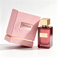 Boîte rigide géométrique rose doré personnalisée en gros avec plaque métallique logo pour flacon de parfum carré en verre rouge, emballage cadeau