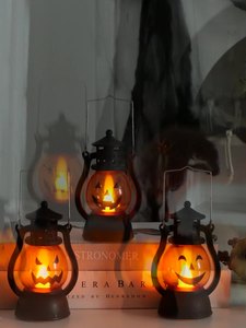 Lanterne LED vintage en forme de citrouille pour Halloween et Thanksgiving, lampe à main Dracula réutilisable pour créer une ambiance festive - Product Image 3