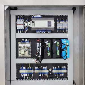 Máquina Automática de Llenado de Botellas con Bomba de Engranajes, Control Digital, Pesaje, para Líquidos Viscosos como Miel, Salsas, Mermeladas y Aceite - Product Image 6