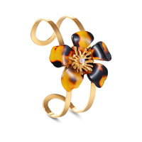 Bracelet Fleur à Cinq Pétales Ouverte en Perles de Luxe avec Personnalité Exagérée, Bijou Tendance en Acier Inoxydable Plaqué Or 18 carats