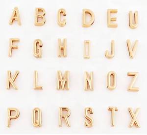 Perles de lettres personnalisées, breloques en métal en forme de cube pour bracelets, porte-clés, sangles de téléphone et sacs - Product Image 1