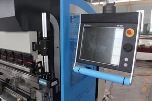 Presse plieuse CNC Accurl 4 + 1 axes 135T/4000 avec machine à cintrer automatique CE & ISO <span class=keywords><strong>Delem</strong></span> <span class=keywords><strong>DA58T</strong></span> - Product Image 6