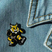 En gros, épingles de revers en émail personnalisées 2D 3D, économiques, pour mascotte de hockey sur glace à tête mobile