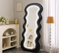 Miroir sur pied irrégulier pour la décoration intérieure, miroir de corps ondulé pleine longueur pour salon