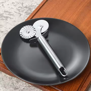 Tagliapizza Creativi in Acciaio Inox 430 con Ruota Singola, Utensili da Cucina Completi di Guangzhou per Amanti della Pizza - Product Image 4