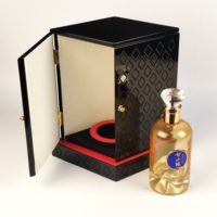 Coffret à vin en bois laqué brillant avec doublure en velours et quincaillerie dorée, armoire à double porte battante pour spiritueux, vente en gros, cadeau de vin haut de gamme