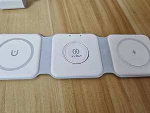 <span class=keywords><strong>Chargeur</strong></span> Magnétique Sans Fil Pliable Personnalisé 3-en-1 de 15W pour iPhone, Apple Watch et AirPods - Product Image 3