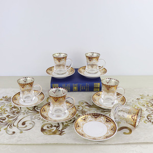 Arabo set <span class=keywords><strong>da</strong></span> <span class=keywords><strong>caffè</strong></span> di <span class=keywords><strong>disegno</strong></span> in oro <span class=keywords><strong>tazza</strong></span> di tè <span class=keywords><strong>tazza</strong></span> di vetro e piattino set etiope insieme della <span class=keywords><strong>tazza</strong></span> di <span class=keywords><strong>caffè</strong></span> - Product Image 4