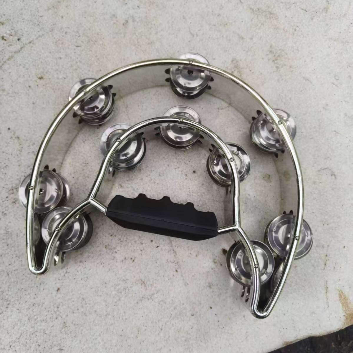 Cloche à manivelle à double rangée