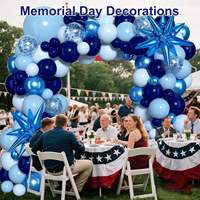 Kit d'arche de ballons bleu marine profond et blanc avec ballons en latex et confettis en feuille pour fête d'anniversaire de garçon sur le thème de l'océan