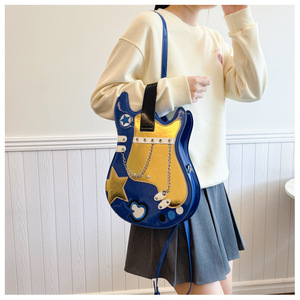 Sac personnalisé en forme de <span class=keywords><strong>guitare</strong></span> rétro sac à dos personnalisé pour femmes en cuir <span class=keywords><strong>guitare</strong></span> basse sac à main unique Rivet mode - Product Image 3