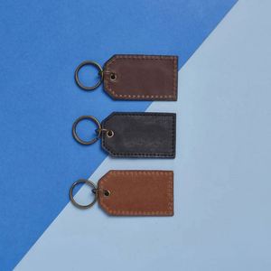 Llavero de Cuero de Alta Calidad para Coche, Diseño Simple, con Iniciales Personalizadas - Product Image 1