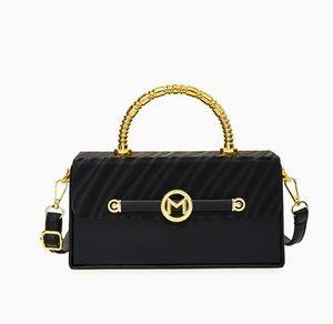 Luxury Fashionable Lady's Geometric Pattern Handbag Anti-Theft Made Durable PU Material Casual Beach <b>Shoulder</b> <b>Strap</b>. - Product Image 1