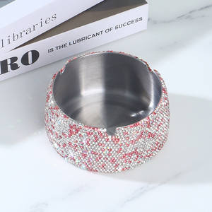 Cenicero multifunción de acero inoxidable con diamantes de imitación de cristal ostentosos de lujo, cigarros a prueba de viento, accesorios de decoración de cigarrillos - Product Image 3