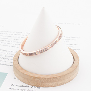 Vòng Tay Thiết Kế Lấy Cảm Hứng Từ Thương Hiệu Nổi Tiếng Vòng Tay Thép Không Gỉ Pha Lê Cho Nữ Trang Sức Mạ Vàng - Product Image 6