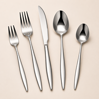 Ensemble de cuillères de service en acier inoxydable, finition miroir élégante, qualité 410, lavable au lave-vaisselle, durable pour les hôtels, les restaurants et la restauration
