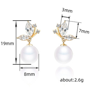 Orecchini a perno con perle a forma di farfalla da donna, eleganti e chic, con fiocco in perle finte, regalo per tutti i giorni - Product Image 5