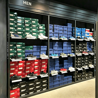 Étagères de magasin de vêtements de sport personnalisées, murs de présentation de chaussures de style entrepôt, présentoirs de chaussures pour magasins de liquidation, armoires de présentation de chaussures pour magasins à prix réduits