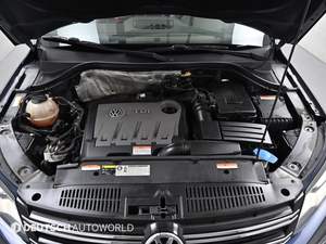 Volkswagen <span class=keywords><strong>Tiguan</strong></span> Modello 2015 <span class=keywords><strong>2</strong></span>.0 TDI Diesel DSG Automatico 4MOTION AWD SUV Compatto Familiare ad Alte Prestazioni Affidabile per l'Esportazione - Product Image 6