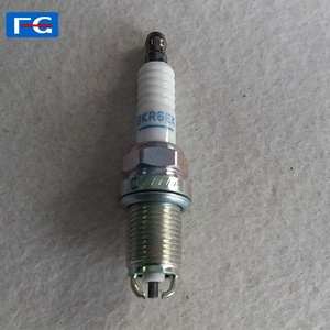 Bougies d'allumage automobile à trois pôles de qualité supérieure BKR6EKUB OEM 101000035HJ en alliage de nickel pour moteurs <span class=keywords><strong>Audi</strong></span> <span class=keywords><strong>A4</strong></span> A6 - Product Image 1