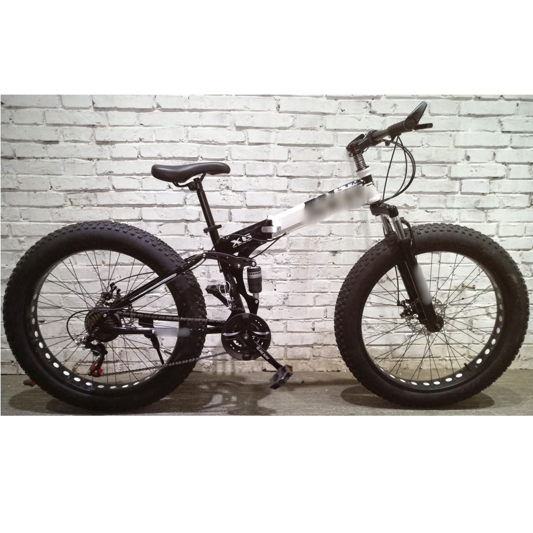 Велосипед с полной подвеской на толстых покрышках 26 дюймов