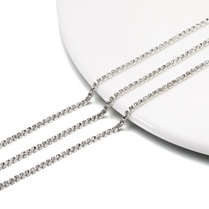 Chaîne de strass SS6.5 à griffes standard 2.0mm en verre cristal plaqué fer pour décoration DIY de coques de téléphone, origine Yiwu - Product Image 3