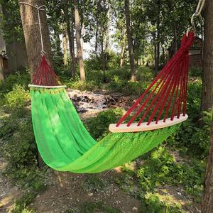 Columpio de malla redonda con forma de platillo volador, silla colgante segura y estable para juegos al aire libre y diversión en el patio trasero - Product Image 1