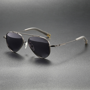 Lái xe kính mặt trời Kính mát người đàn ông cổ điển nam thời trang tùy chỉnh ánh sáng OEM phân cực khung biểu tượng mục CS-DLX102 - Product Image 3