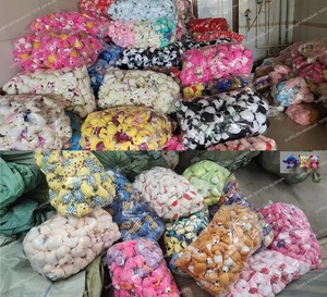 Venta al por mayor de fábrica: Mini llavero de peluche barato para máquinas de garras y vending, ideal para fiestas, colgante de animal de peluche de 10 cm - Product Image 4