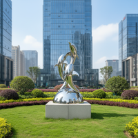Maßgefertigte Große Spiegelpolierte Edelstahl-Guss-Delfin-Wal-Statue Moderne Metall-Meerestier-Figur für Außenbereich Garten Hotel Dekoration