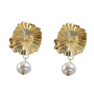 Fashion Exaggerated Flowers Imitation Pearl Pendant Earrings 18K Gold Plated Antique Fringe Earrings For Women