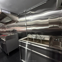 Remorque de pizzeria mobile personnalisée avec four à pierre à double essieu, ligne de préparation et espace de service ouvert pour festivals, parcs alimentaires et marchés