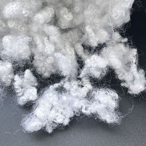 Oeko Tetex 100 Chứng Nhận Grs tái sinh 3D 64Mm Hcs Trắng <span class=keywords><strong>Polyester</strong></span> Staple Sợi <span class=keywords><strong>7D</strong></span> <span class=keywords><strong>Polyfill</strong></span> Teddy Bear Nhồi Điền Quay - Product Image 5