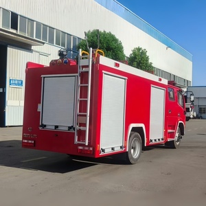 Prix usine <span class=keywords><strong>Camion</strong></span> de pompiers avec réservoir d'eau de grande capacité pour la lutte contre les incendies - Product Image 1
