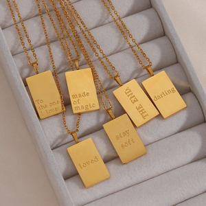 Collar con Colgante de Letra Cuadrado Personalizado, Chapado en Oro PVD, Collar de Acero Inoxidable Impermeable para Mujer, con Logotipo, para Regalo de Cumpleaños - Product Image 1