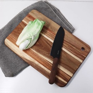 Tabla de cortar de madera de acacia rectangular pequeña con mango grande estilo herradura para cocina - Product Image 4