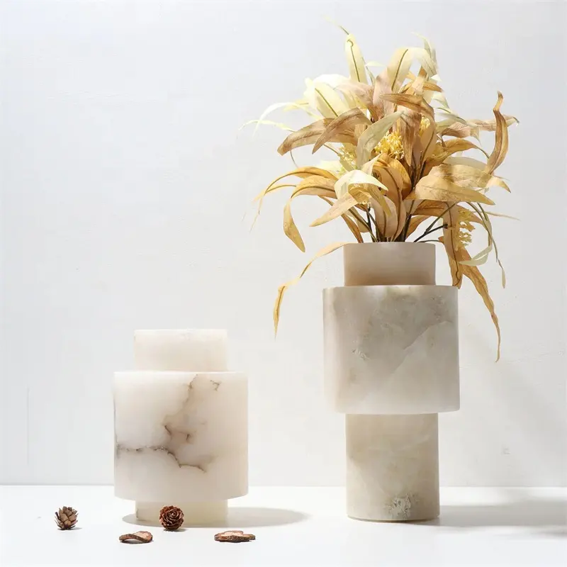 Grand vase de flore en pierre d'onyx blanc élégant sculpté solide Surface aiguisée