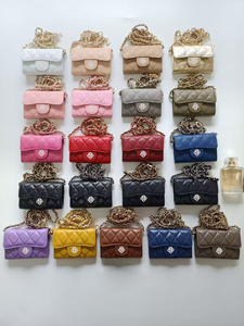 Étui de luxe en cuir véritable pour <span class=keywords><strong>AirPods</strong></span>, mini sacoche de téléphone, porte-monnaie à chaîne bandoulière, étanche, antichoc, portefeuille de créateur - Product Image 1